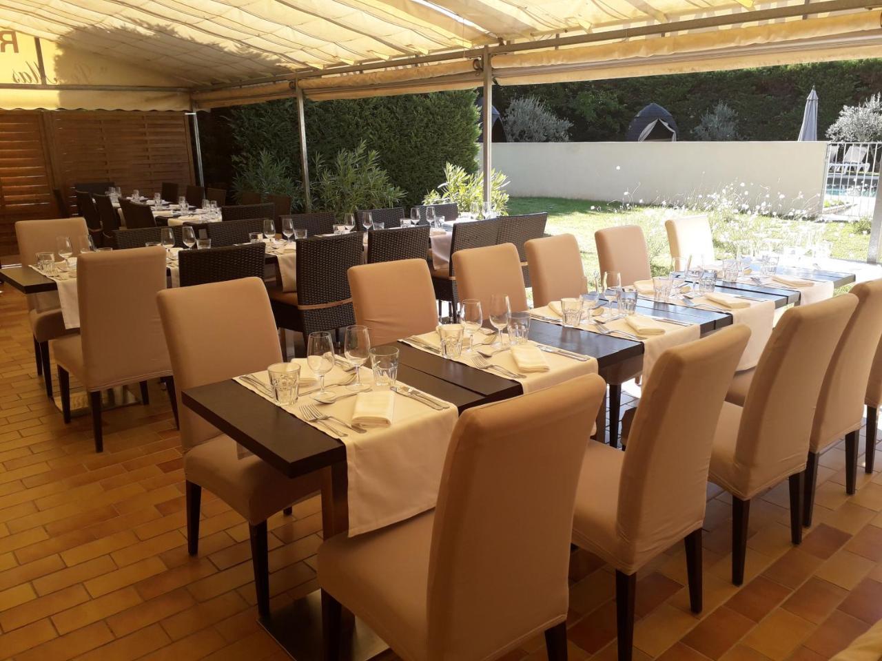 Le Mas Du Colombier Cadenet Exterior photo